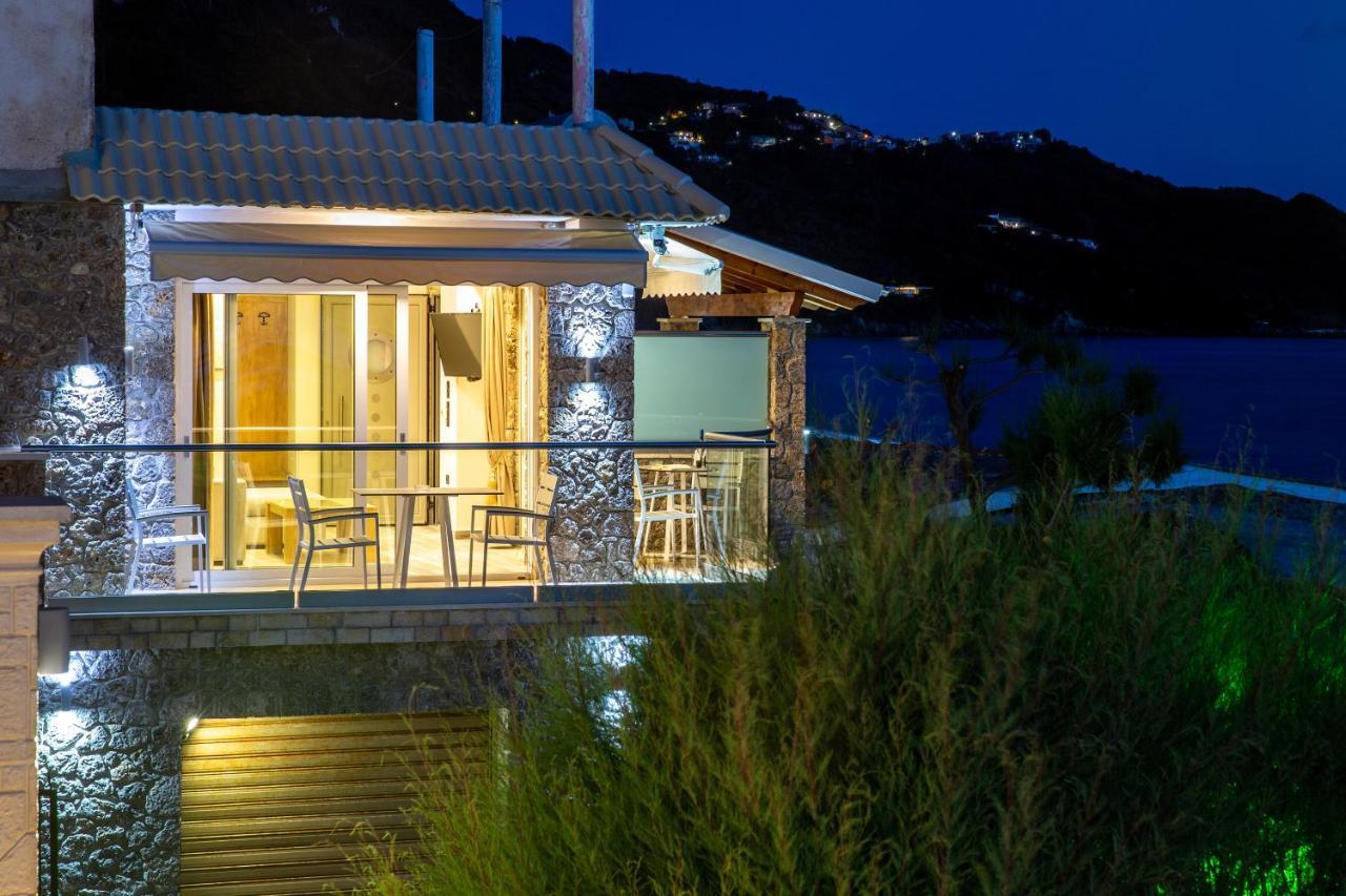 Black Rocks Family, Luxury Seafront Beach Maisonette Agios Gordios  Exterior photo