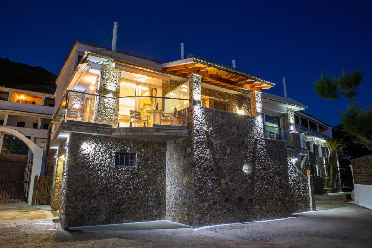 Black Rocks Family, Luxury Seafront Beach Maisonette Agios Gordios  Exterior photo