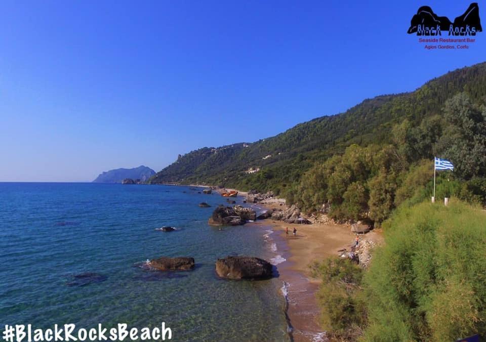 Black Rocks Family, Luxury Seafront Beach Maisonette Agios Gordios  Exterior photo